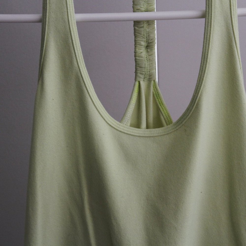 Lululemon workout top - Picture 3 of 3